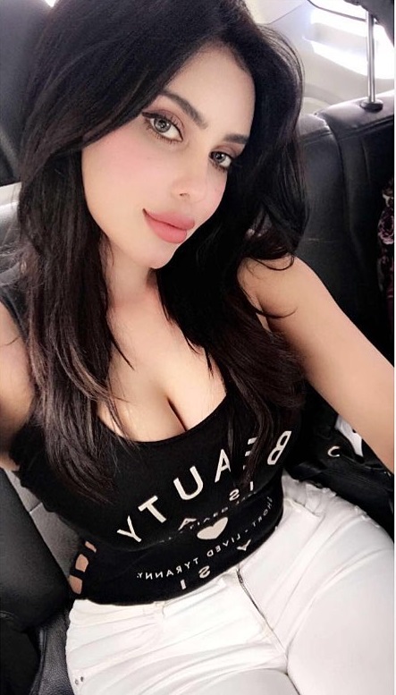 Gizele Thakral sizzling