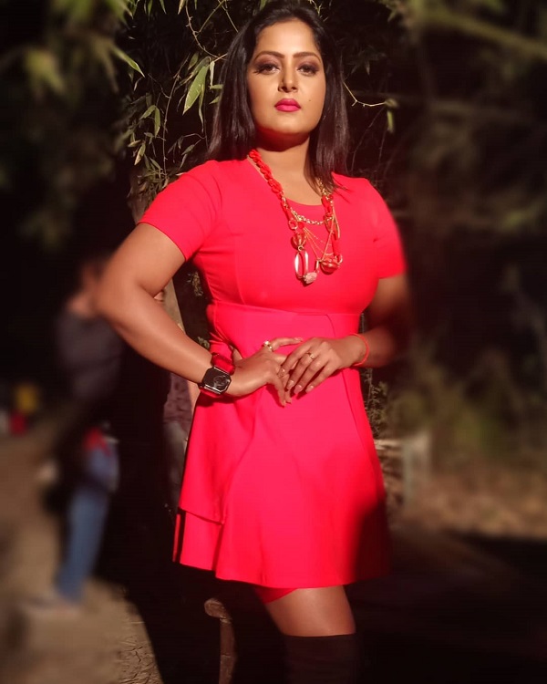 Bhojpuri Actress Anjana Singh hot photos