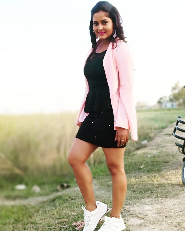 Bhojpuri Actress Anjana Singh photos