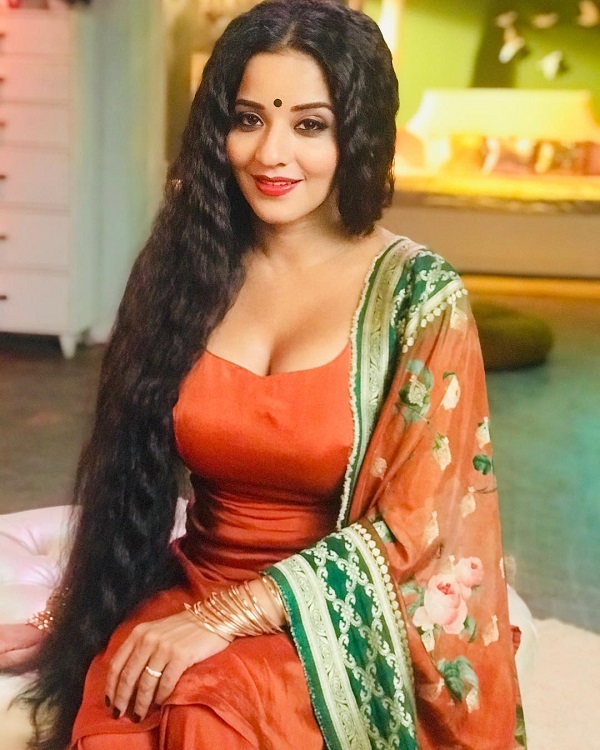 Bhojpuri Actress Monalisa pictures