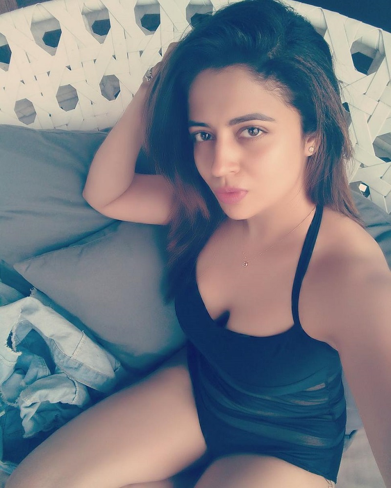 Neha Pendse sexy photos