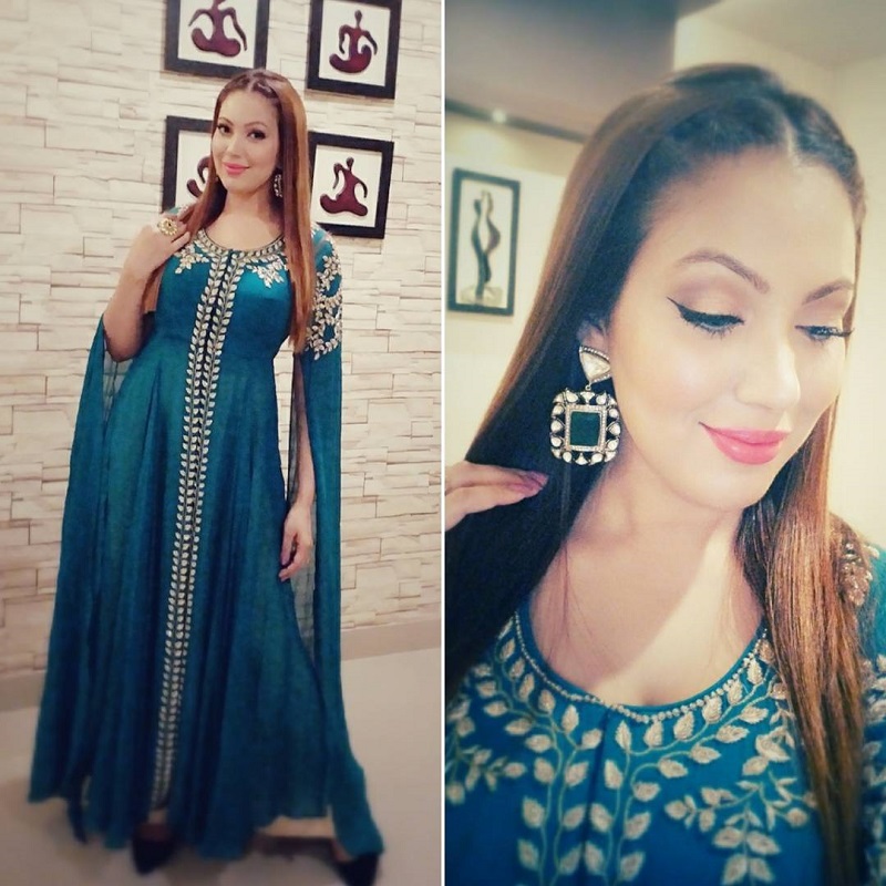 Munmun Dutta beautiful pics