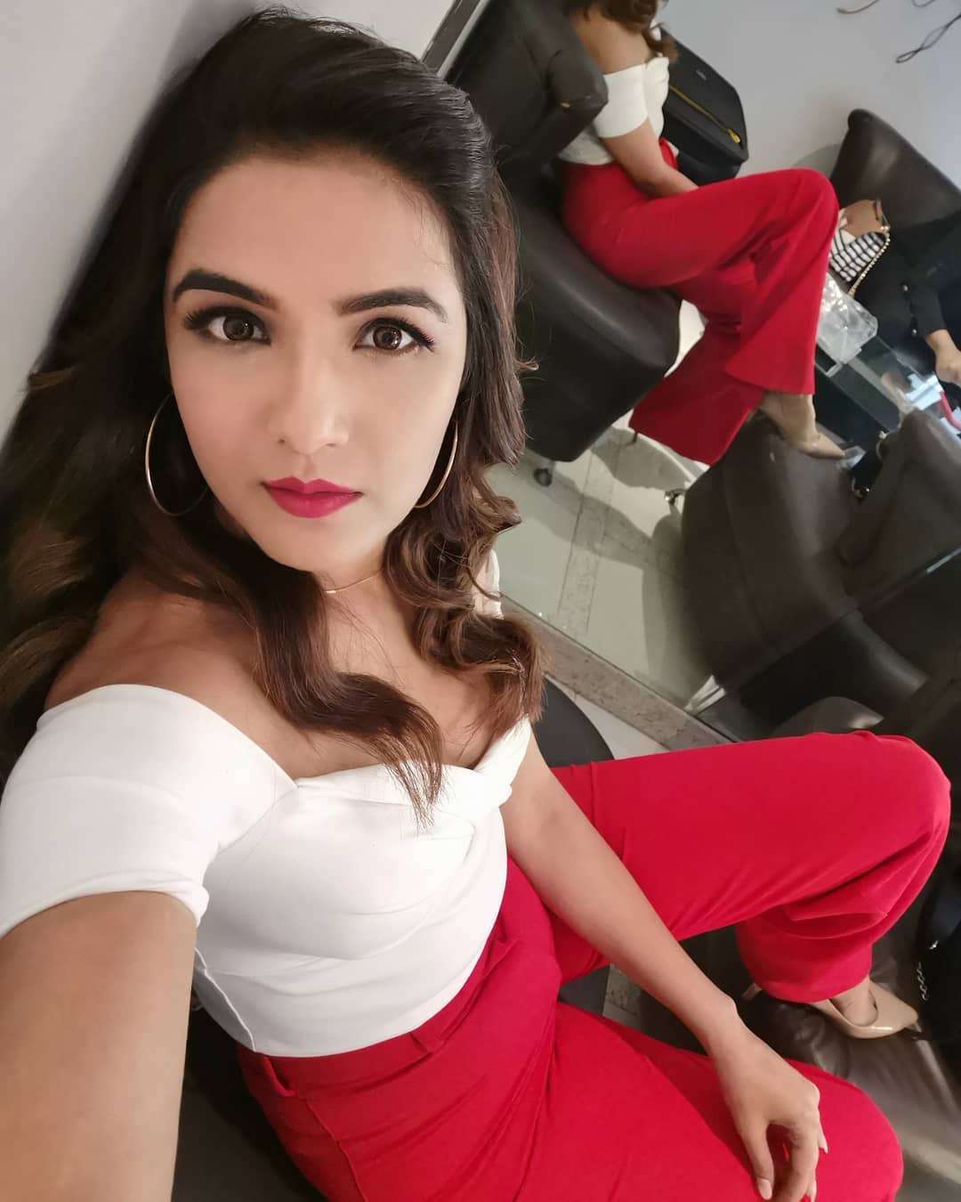 Jasmin Bhasin photos - Instagram