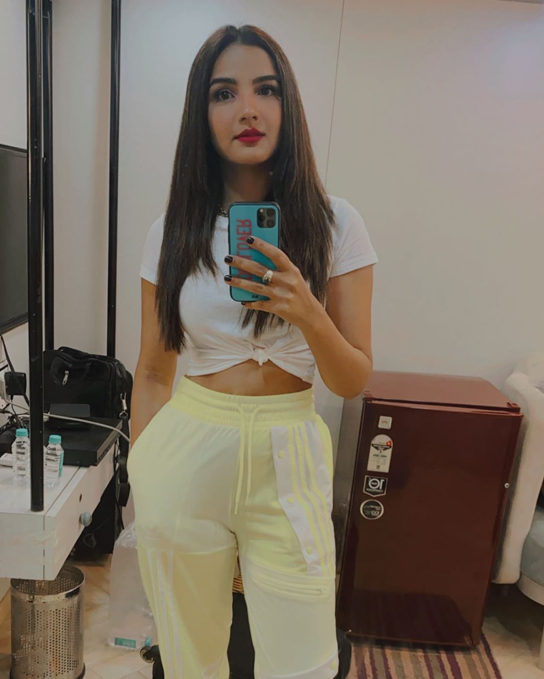 Jasmin Bhasin photos - Instagram