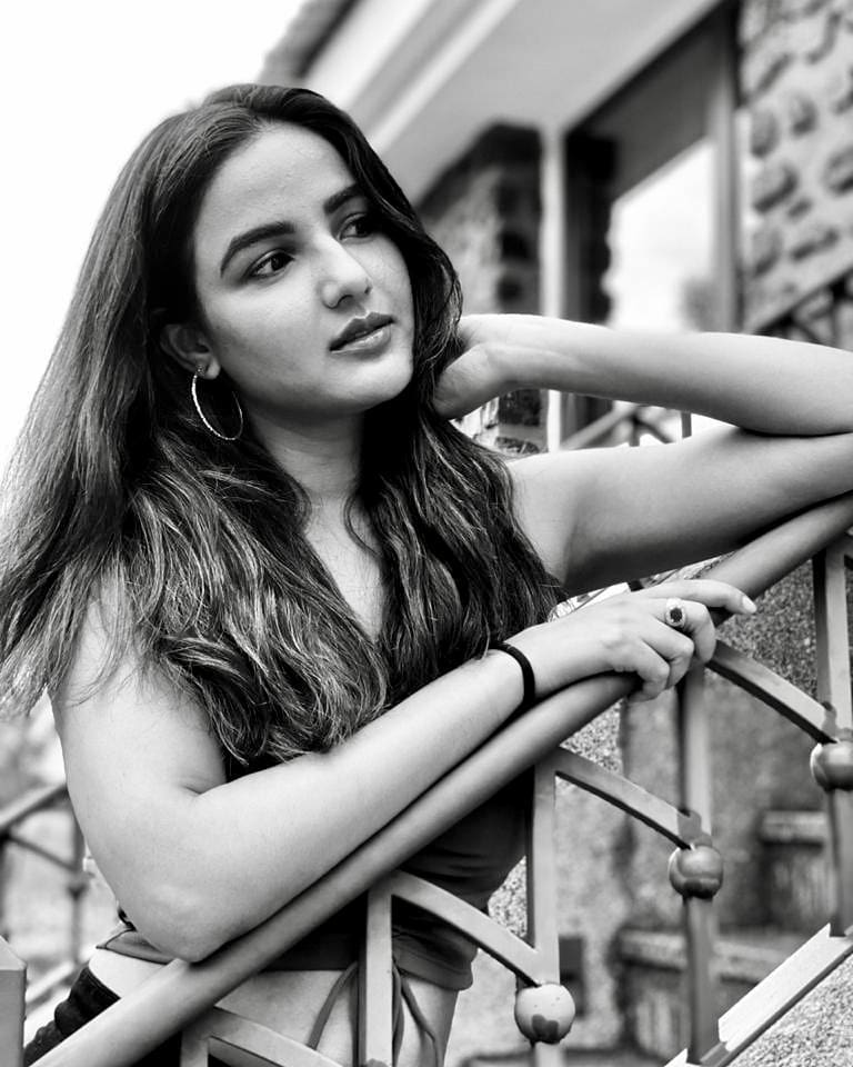 Jasmin Bhasin photos - Instagram