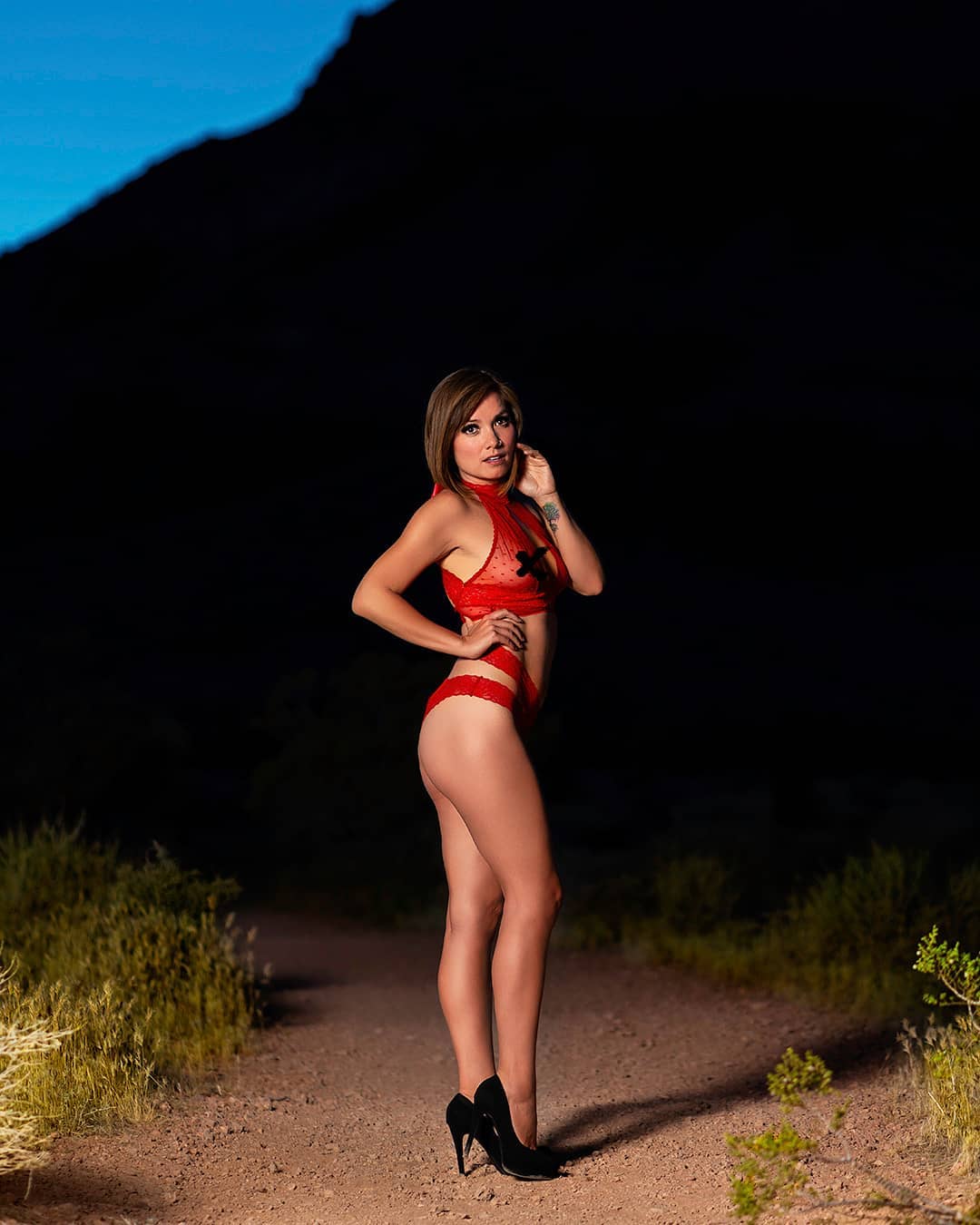Nikole Mitchell photos: Hot, sexy bikini pics, HD wallpapers of bisexual pa...